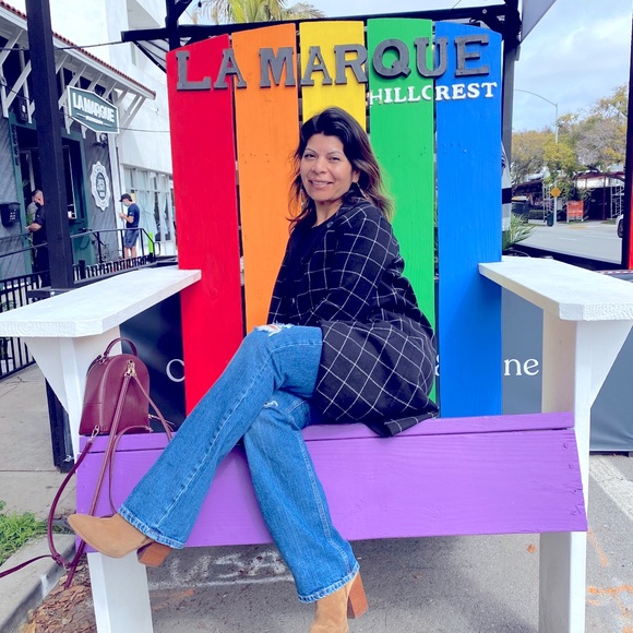 Meet your Posher, Betsy - Picture 3 of 9